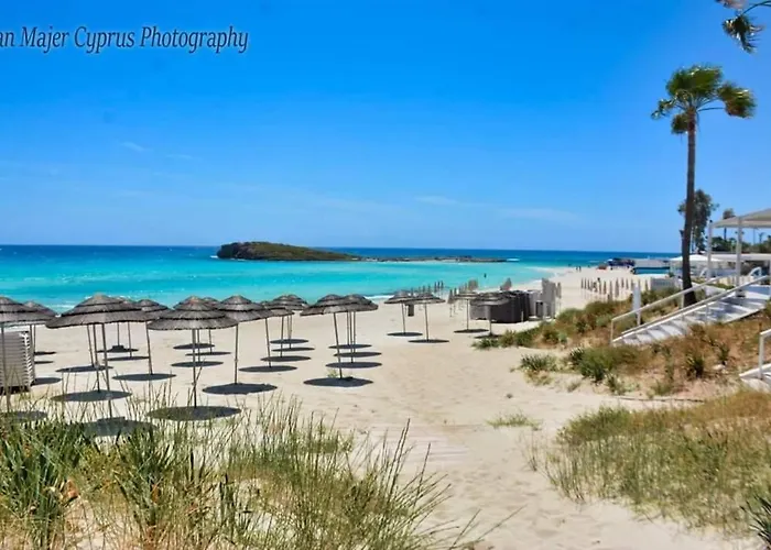 Nissi Golden Sands Family Lejlighed