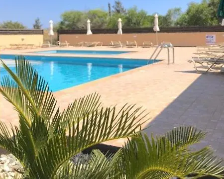 Nissi Golden Sands Family *