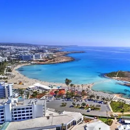 アパート Nissi Golden Sands Family *